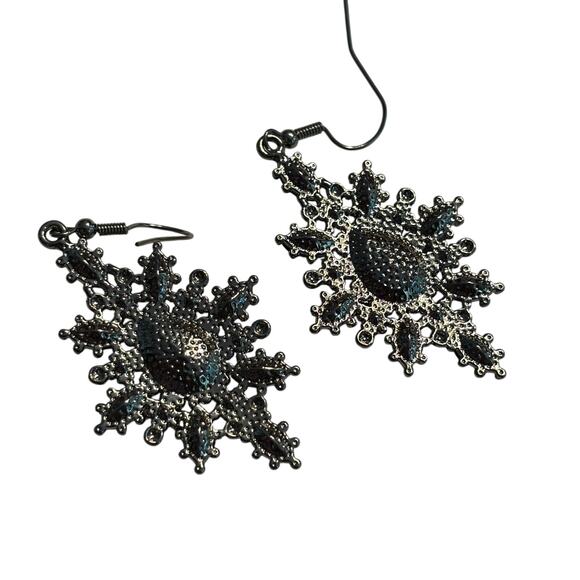 Ornate pierced earrings drop dangle silvertone & black faceted rhinestone drama - Picture 3 of 7